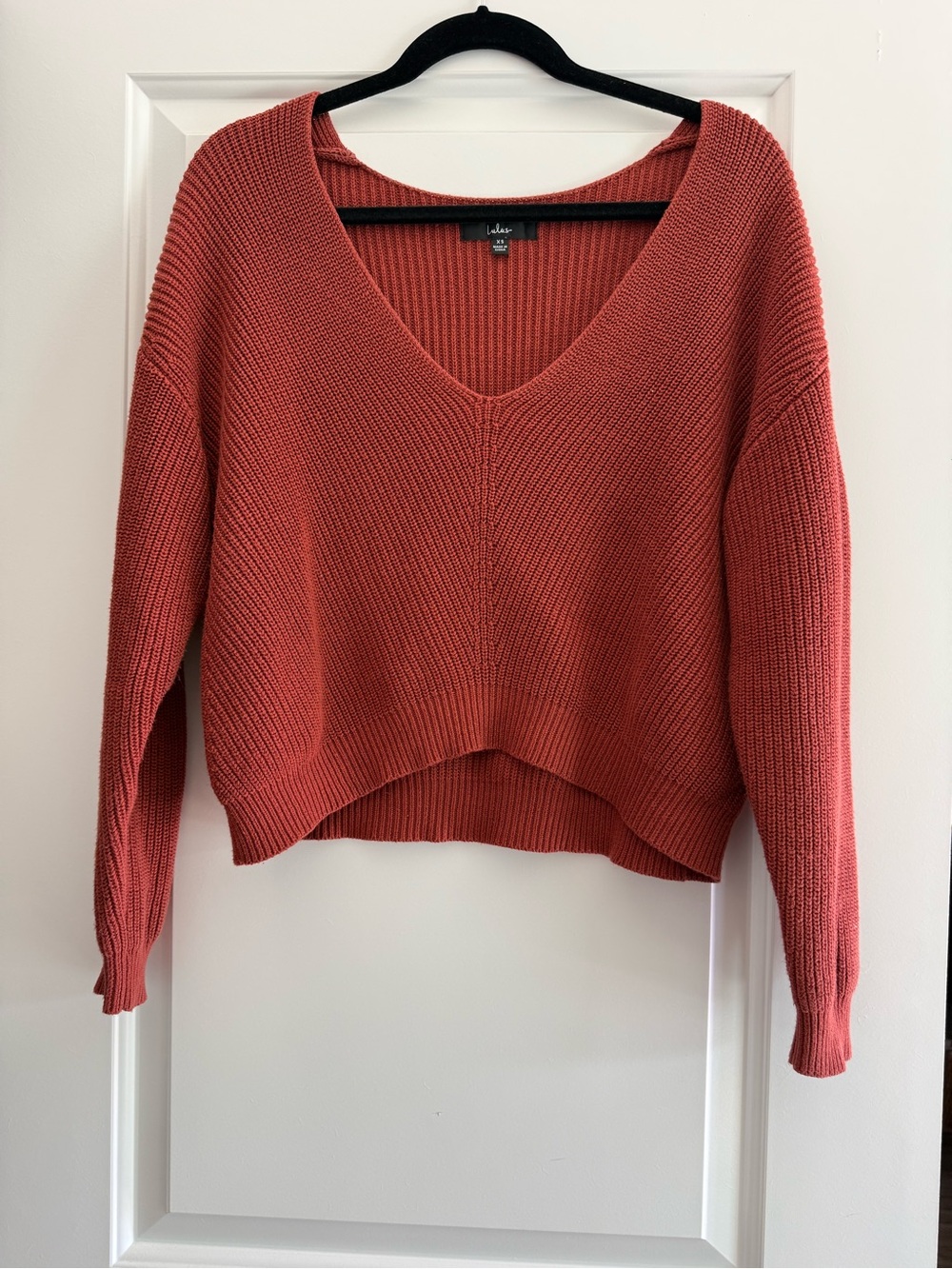 Lulu's Rust Red V-Neck Cropped Knit Sweater